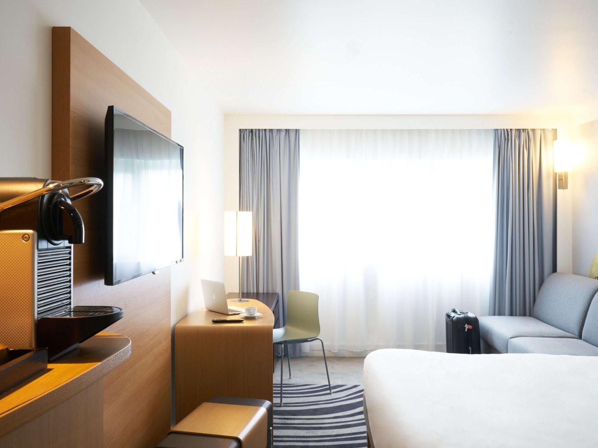 Novotel Marne La Vallee Collégien Exteriör bild